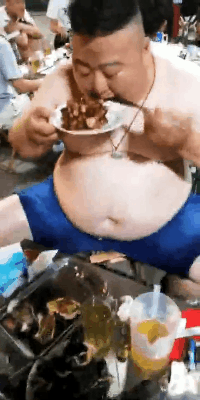 跟头|搞笑GIF：老铁，我还以为你要变身呢！