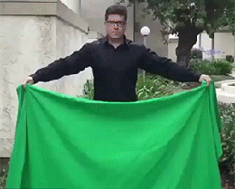 敬明|每日GIF：郭敬明侵犯李枫跟陈学冬？美女遭卡车碾压竟毫发无伤