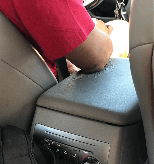 尴尬|让人“摸不着头脑”的尴尬图片。