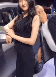 正经|搞笑GIF:没人要我可抱走了