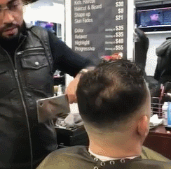 今年|搞笑gif:今年最流行的理发工具,大家看看怎么样!