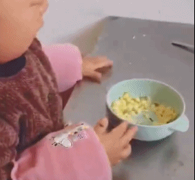 孩子|搞笑GIF:这睡衣不错