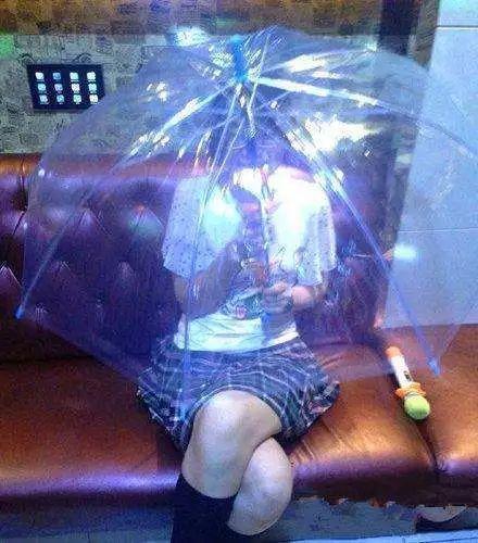 护士|搞笑GIF: 护士姐姐,你是属猴的吗?