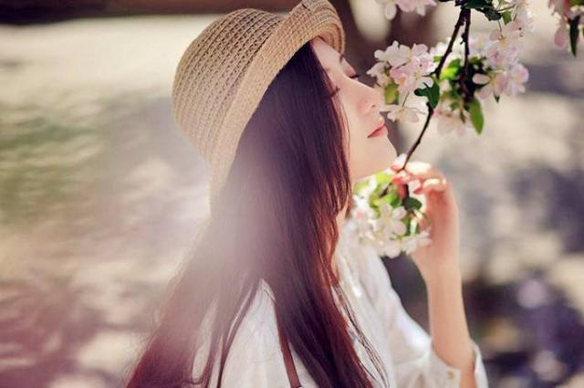 妹子|搞笑段子:哥,你想泡妹子得下点本钱