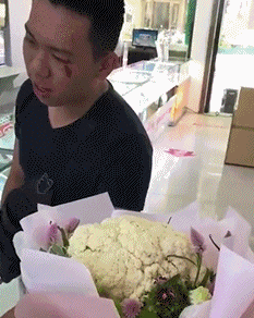 这是|搞笑GIF:怪不得被打