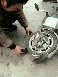 原理|搞笑GIF: 大家知道这是什么原理吗?