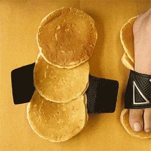 理发师|搞笑GIF：我表示没有食欲了，只想下去