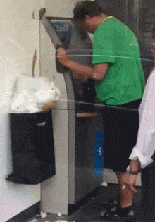 手指|搞笑GIF：这个手指厉害了，一般人做不到啊