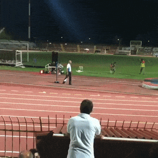 好吃|搞笑GIF 狗子：快扶我起来，我还能喝