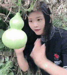 校服|搞笑GIF动图:骚年,你这样做会失去女朋友的