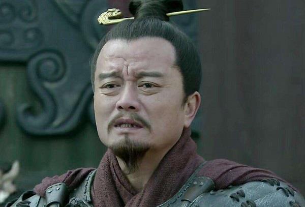 袁术张闿虽然顺利地完成任务,但此举却令举国哗然,并招致朝廷和诸侯们