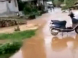 老婆|开心一笑：老婆不说话，一脚油门，猛打方向盘，愣是冲了过去