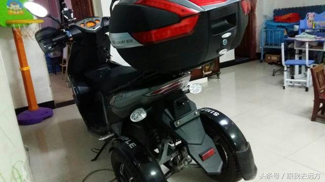 拐弯|电动自行车改三轮,可以趴着拐弯,有点牛逼