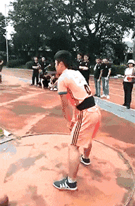 老板|搞笑gif: 我估计老板此时正在后厨拿刀