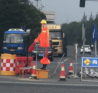 空中|搞笑GIF：空中加油，原来是这样加的