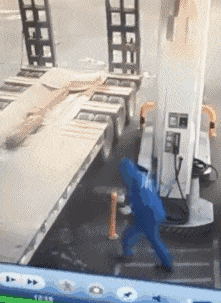 喇叭裤|搞笑GIF趣图：这种喇叭裤有多少80，90的回忆？