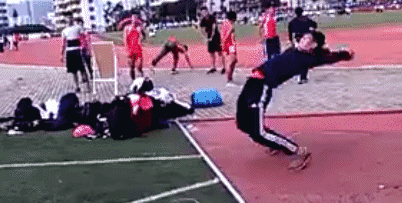 灯光师|搞笑GIF动图：灯光师！怎么不给新郎补光啊！