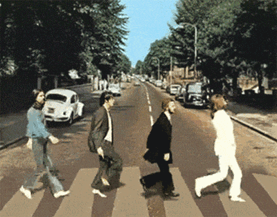 熟练|这熟练的一跪,充分暴露出了在家的家庭地位!