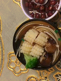 就是|爆笑GIF动态图:画面太美,大姐连忙把孩子拉走了