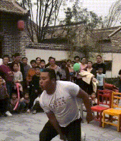 垃圾篓|搞笑GIF：这身材，也不知能不能熬过试用期