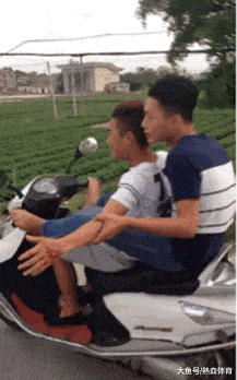 半条命|搞笑GIF:跟女朋友看了我新提的一辆车,为啥跟我分手啊