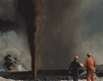 伴娘|搞笑GIF：铁砂掌创始人