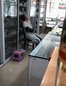 兄弟|搞笑GIF趣图：妹纸你这是练的什么神功？好腰力！