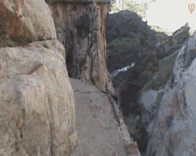 搞笑|搞笑GIF：三哥，给自己剪发都这么迷人