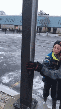 祸害|搞笑动态图GIF: 祸害了这么多方便面,幸好不是我的娃。