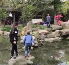 下次|搞笑GIF：下次不要乱停车，哭解决不了问题