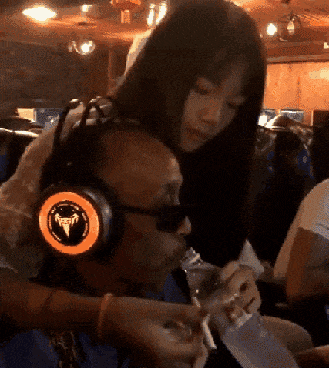 妹子|你所看到的完美演出，哪一个不是台上一分钟台下十年功