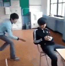 肚皮|搞笑GIF：跳肚皮舞的胡子大叔