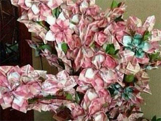 水花|搞笑gif: 完美的入水动作，不溅起一丝水花