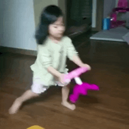 眼神|搞笑gif：?给你几个眼神还有笑容，自己体会