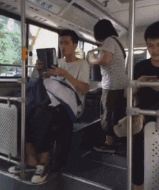 鸡蛋黄|爆笑GIF图: 误会, 兄弟一切都是误会