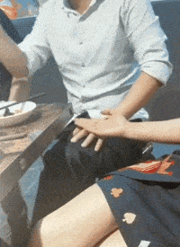 儿子|搞笑GIF趣图:阿姨，不是我抱怨你，刚才你为啥不躲一下啊