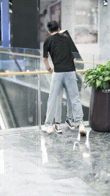 呜呜|搞笑GIF趣图:好了老婆别气了,我错了还不行吗