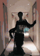 耗子|搞笑GIF：原来这耗子这么灵活吗？不管怎么大都打不死的样子！