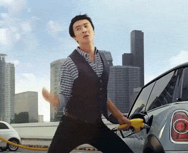 父亲|搞笑动图：狗咬鸡蛋，多管闲事