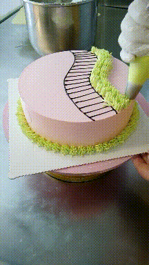 枕巾|爆笑GIF图片：大妈，你头上戴的是一块枕巾吗