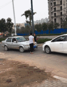 免费|哈哈!高速免费了,应急车道可不免费呀