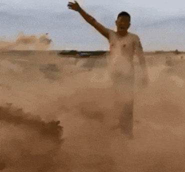 沙尘暴|搞笑GIF：老铁们，我们遇上沙尘暴了，哎哎
