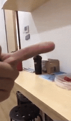 妹子|搞笑GIF：该起床了