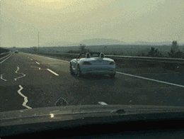 不要|搞笑GIF: 原来烫发是这么烫的, 我读书少你不要骗我