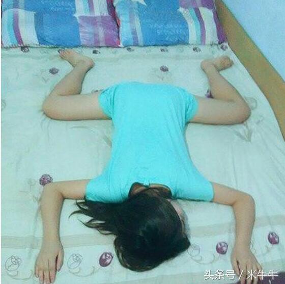 大妈|搞笑GIF：我不信你们是来拍照的