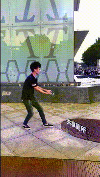 公孙|搞笑GIF动图：他们都是来打酱油的，你说他们帮谁?