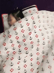 妹子|搞笑GIF：行了，话也不多说，小哥直接赔钱吧！