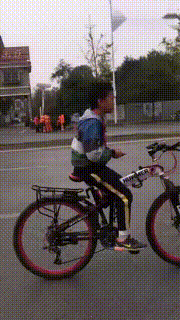 王者|搞笑GIF:你点根火柴也比用余温来的强吧?