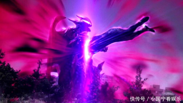 都知道雷欧奥特曼的爸爸就是个皇帝,圆谷称之为狮心大帝,可是后来他的