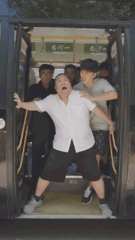 表演|看到最后一个表演, 我的血压有点高。